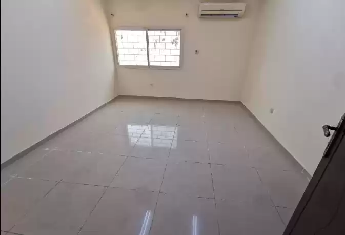 Residential Ready Property Studio U/F Apartment  for rent in Al Sadd , Doha #15548 - 1  image 